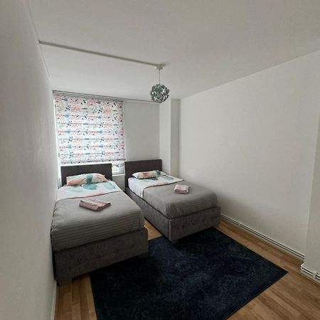 Flat, Apartment In Haggerston N1, Central Лондон Екстериор снимка