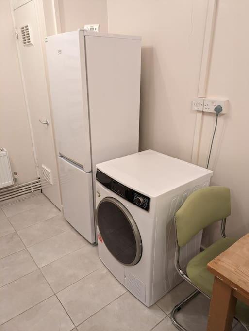 Flat, Apartment In Haggerston N1, Central Лондон Екстериор снимка
